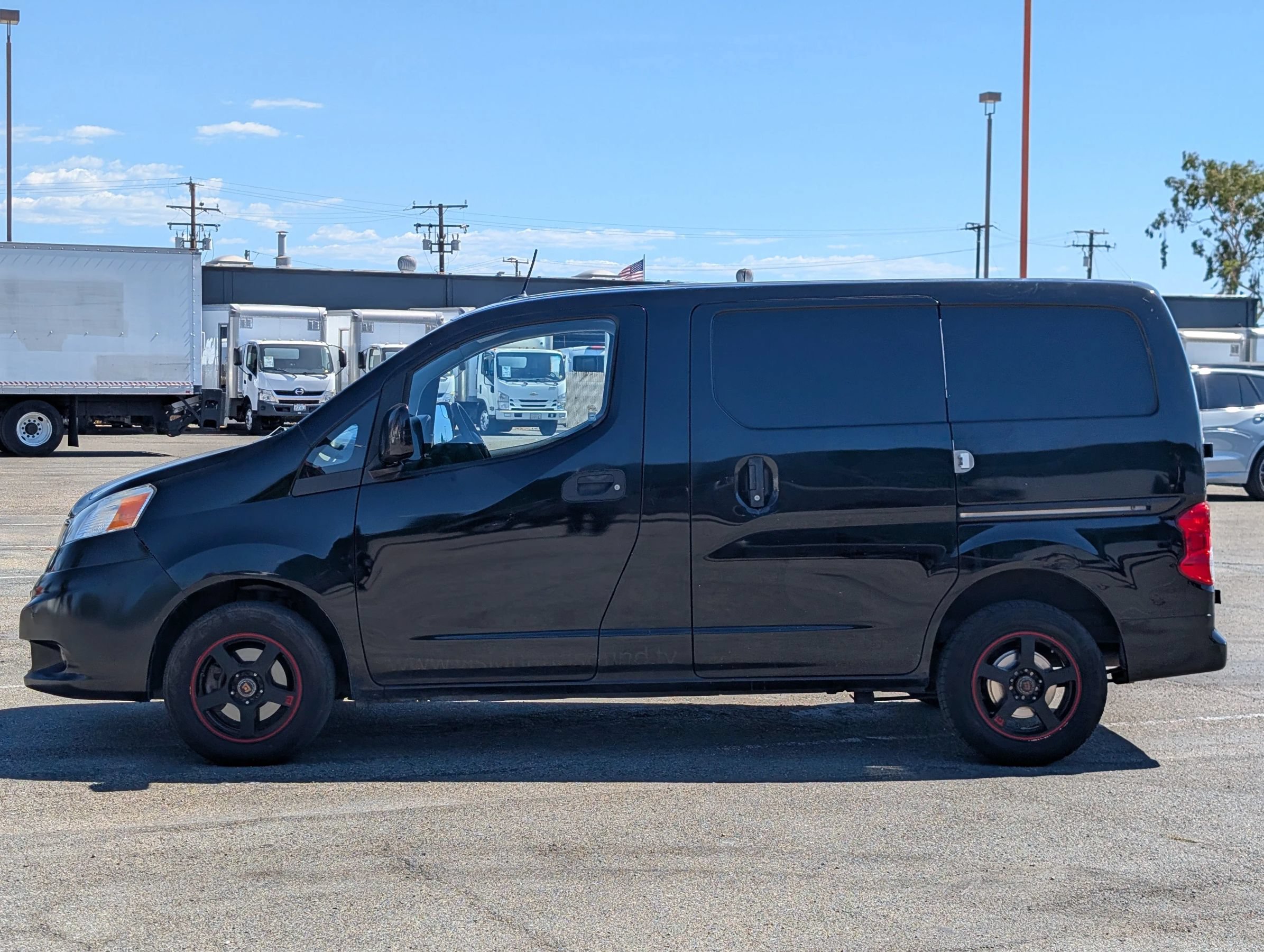 Used 2014 Nissan NV200 SV w/ Technology Package FWD image 4