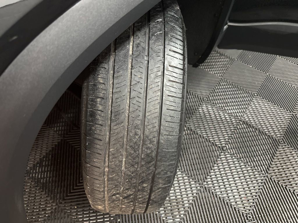 Used 2017 GMC Acadia SLT image 38