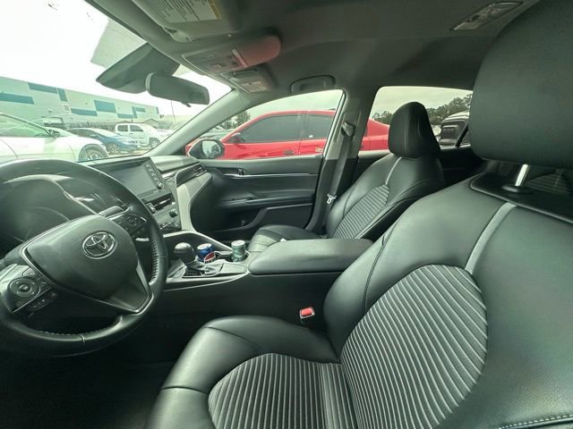 Used 2021 Toyota Camry SE w/ Carpet Mat Package (TMS) image 8