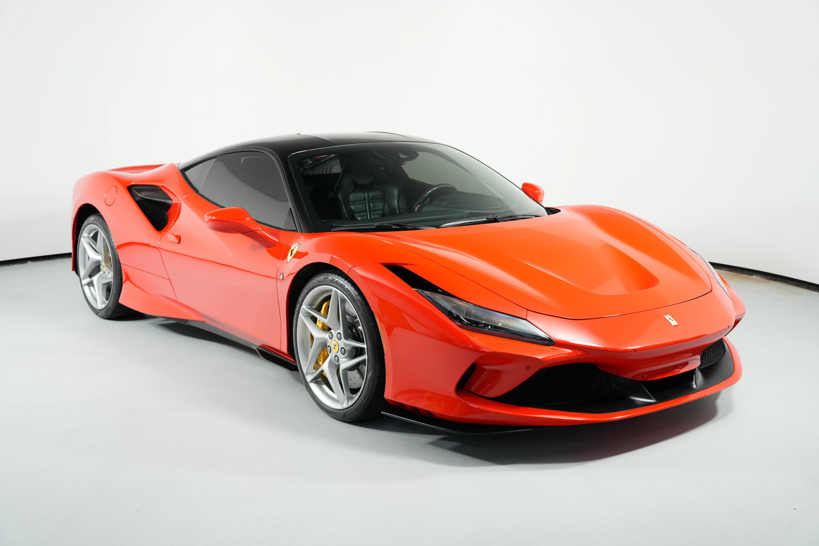 Used 2020 Ferrari F8 Tributo RWD image 1