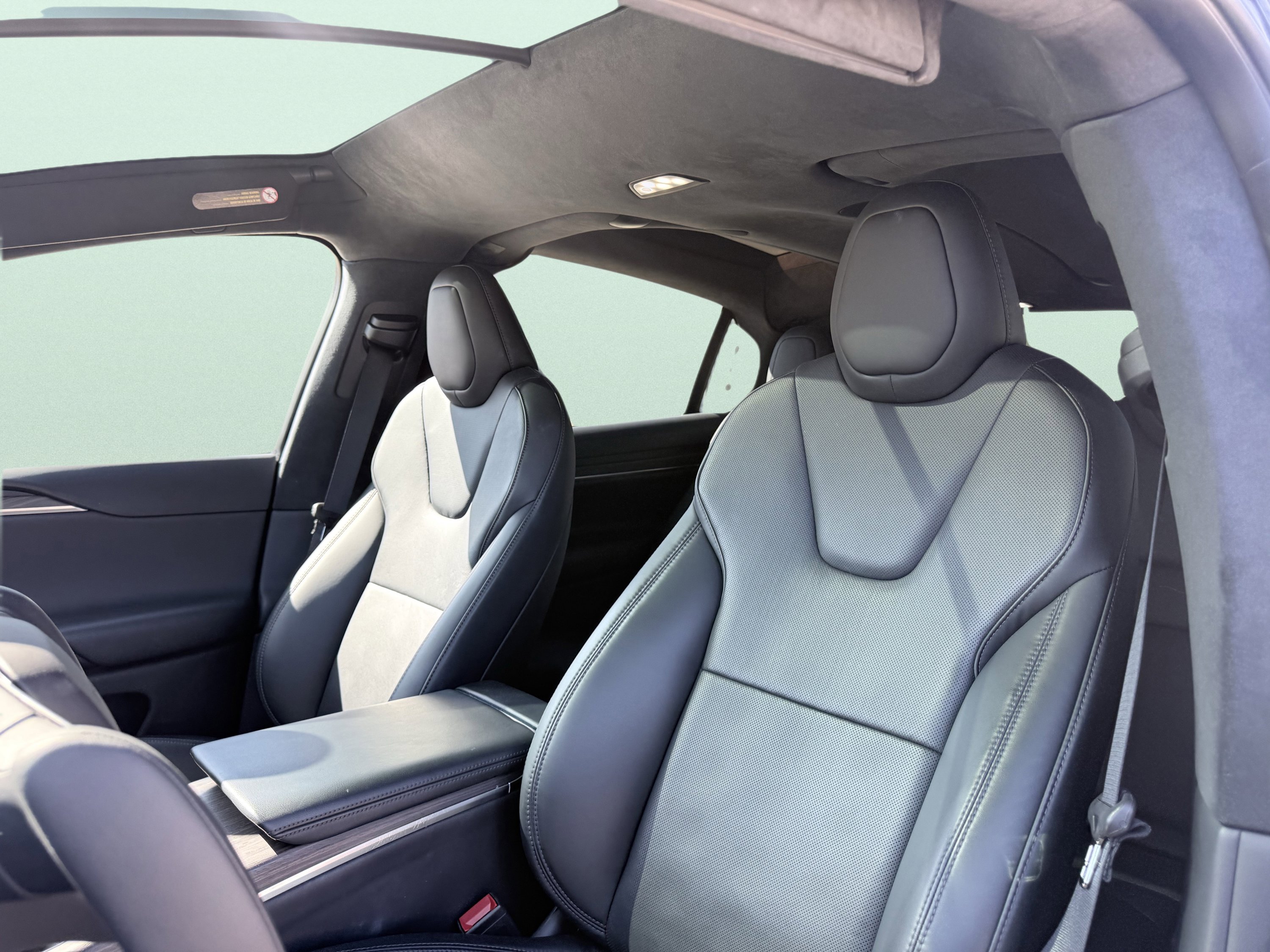 Used 2023 Tesla Model X image 27