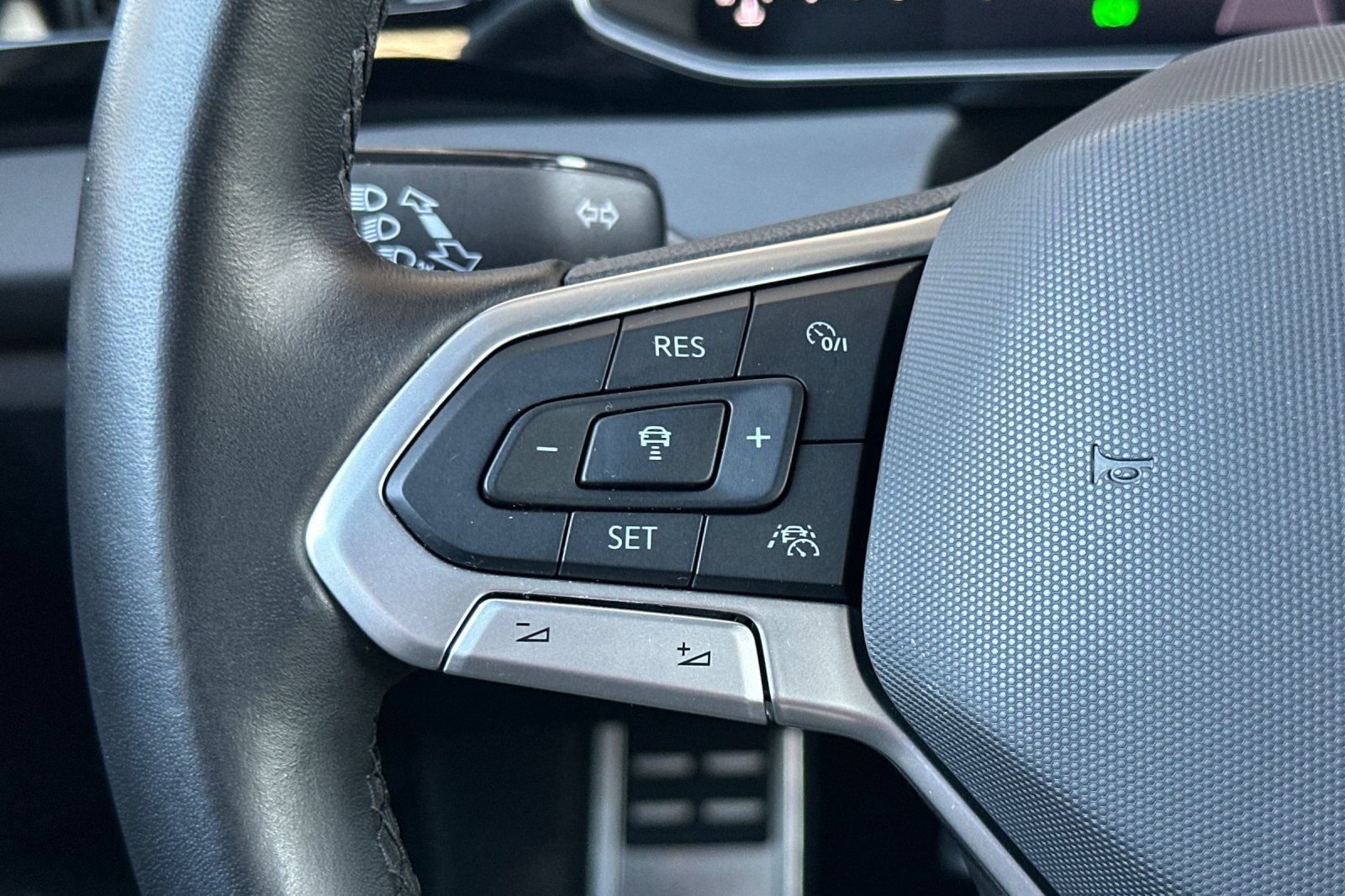 Used 2025 Volkswagen Jetta Sport FWD image 23