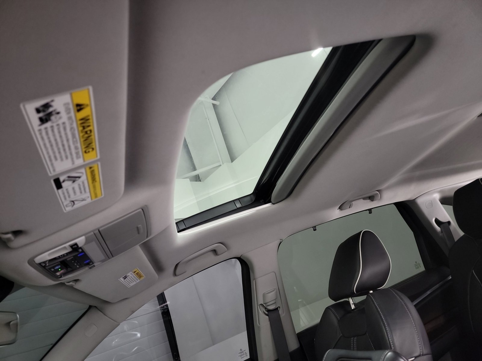 Used 2017 Acura MDX SH-AWD w/ Advance Package image 24