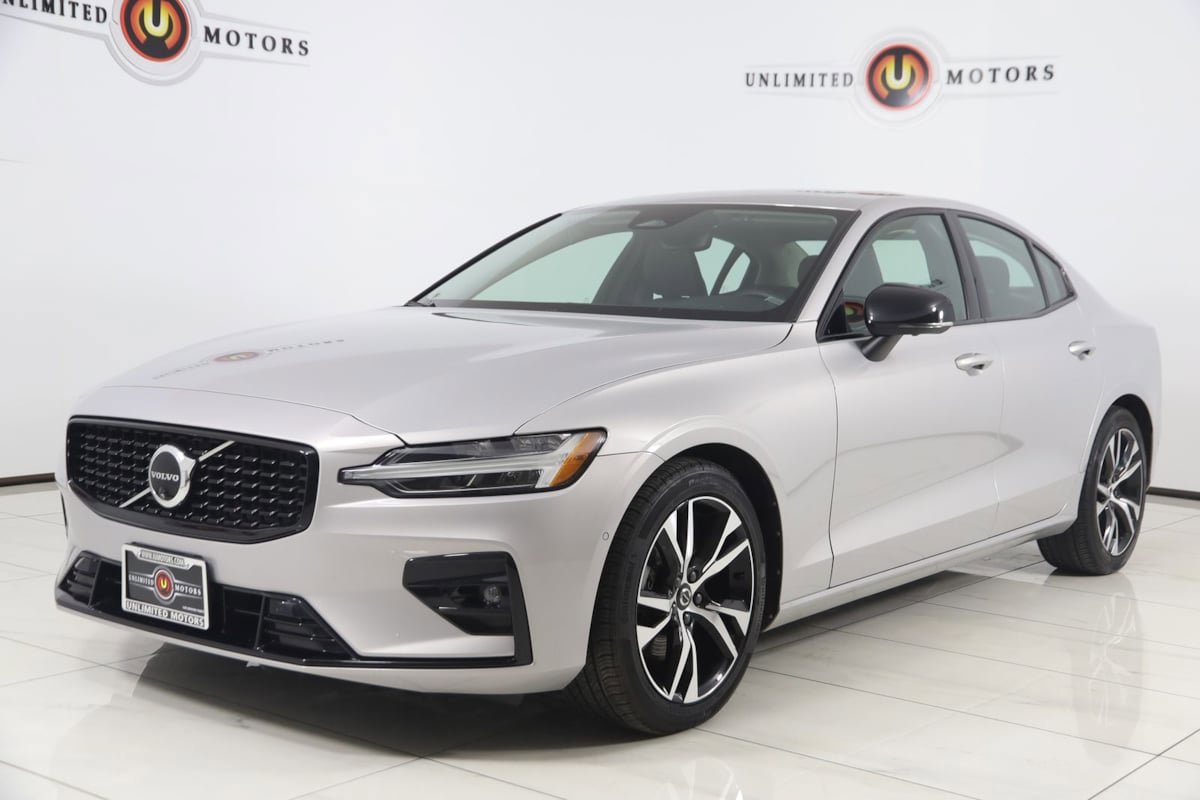 Used 2024 Volvo S60 B5 Plus AWD/4WD image 5