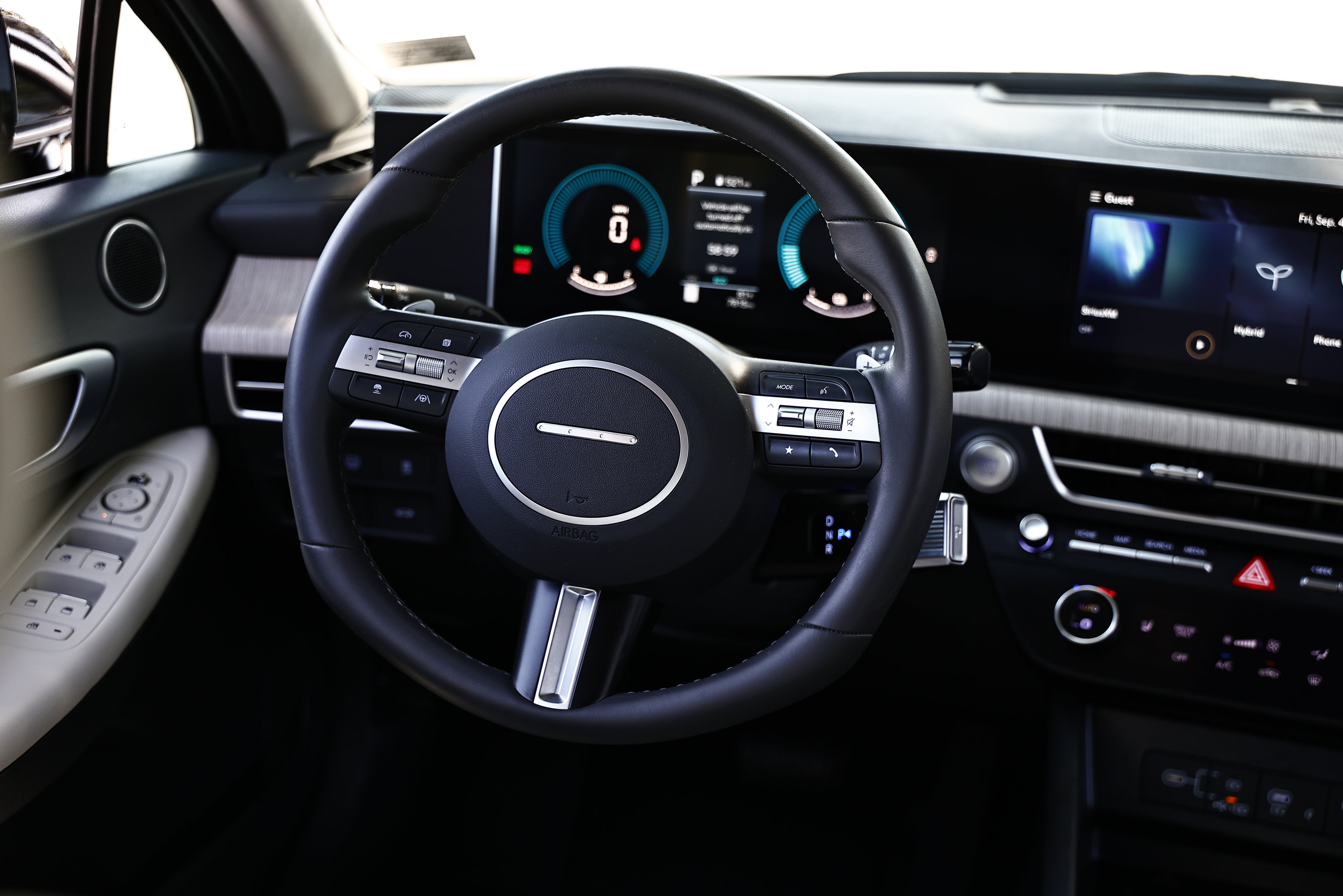 Certified 2025 Hyundai Sonata SEL FWD image 26