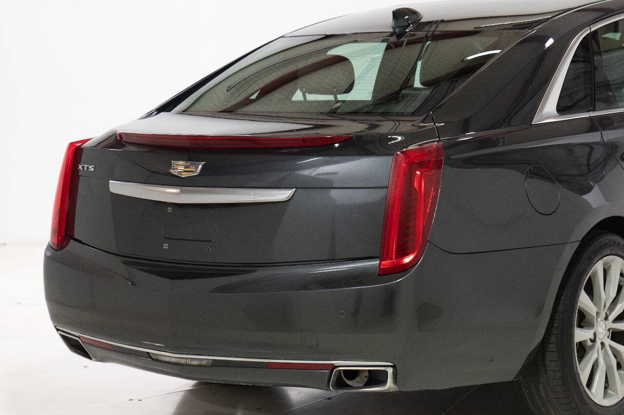 Used 2017 Cadillac XTS Luxury w/ Driver Awareness Package FWD image 16