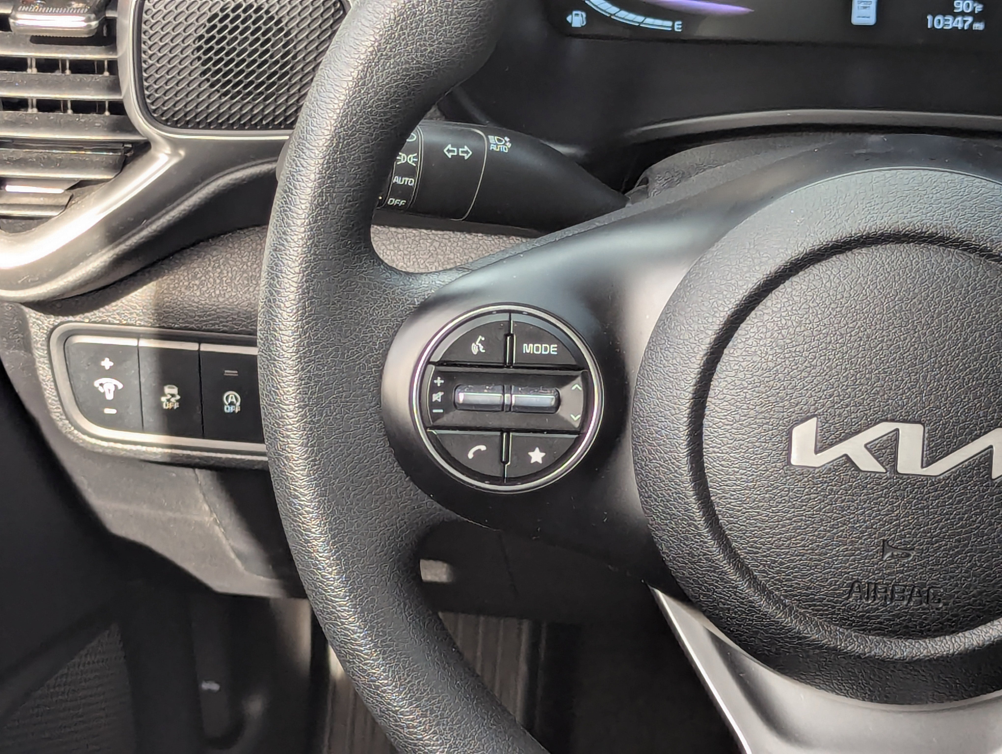 Certified 2025 Kia Soul S image 17