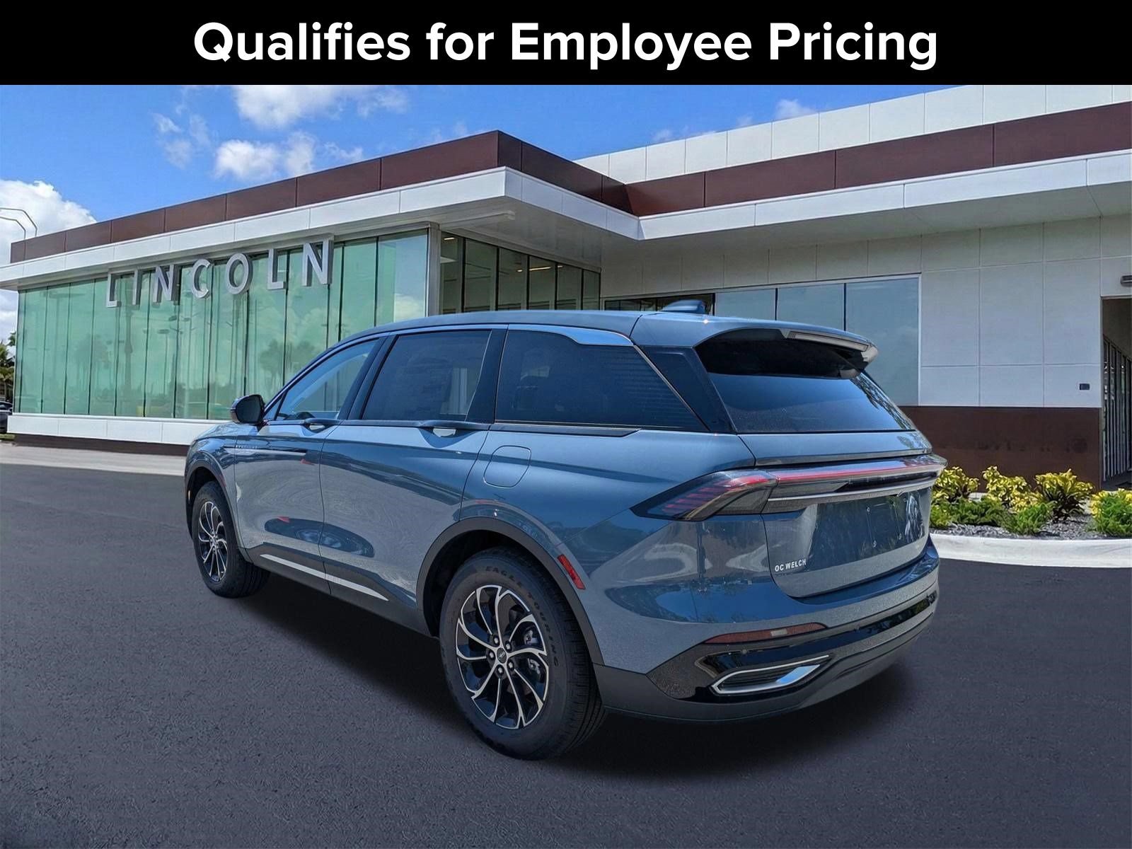 New 2026 Lincoln Nautilus Premier AWD/4WD image 4