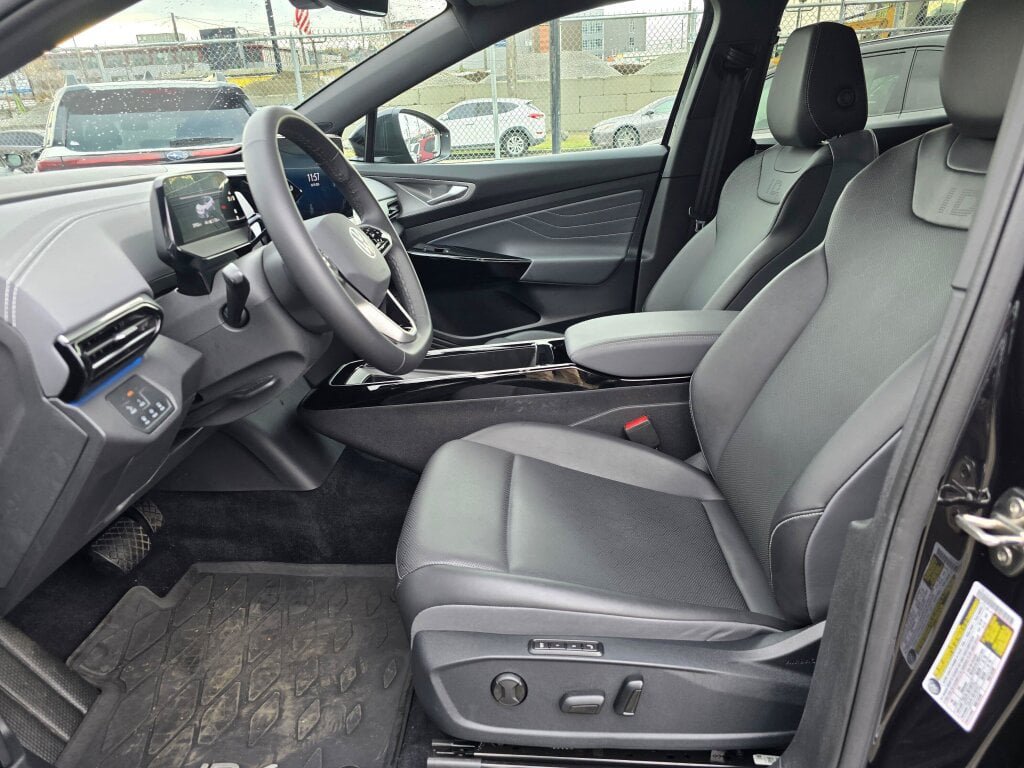 Used 2023 Volkswagen ID.4 Pro S Plus AWD/4WD image 22