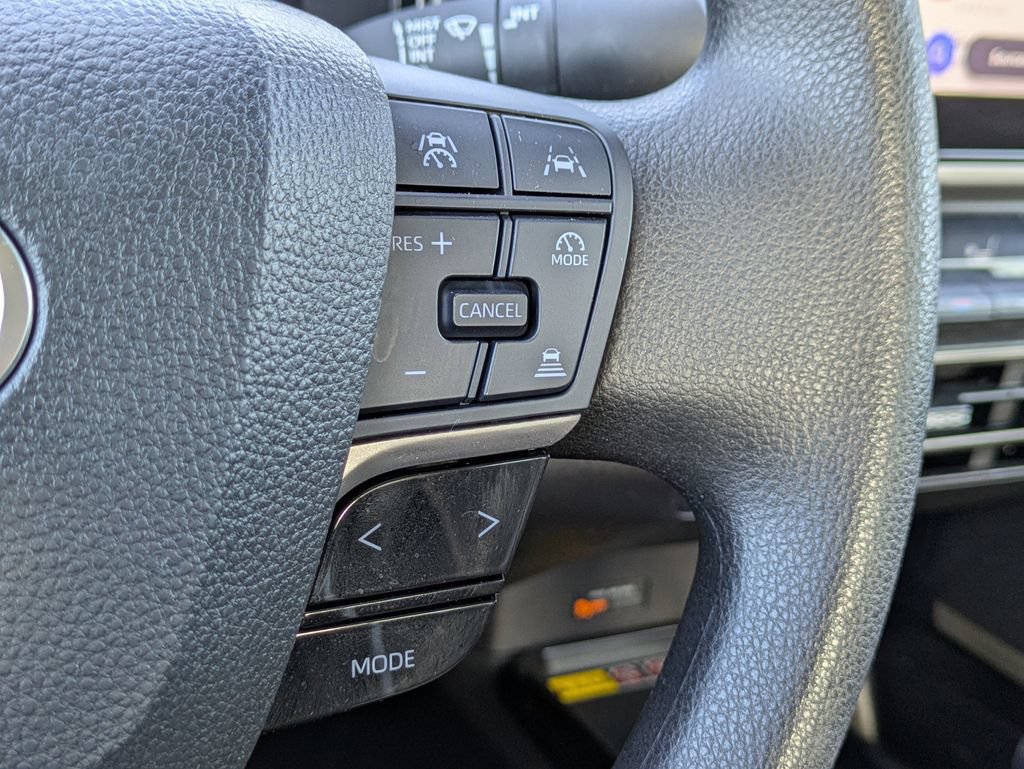 Used 2025 Toyota Camry LE FWD image 25