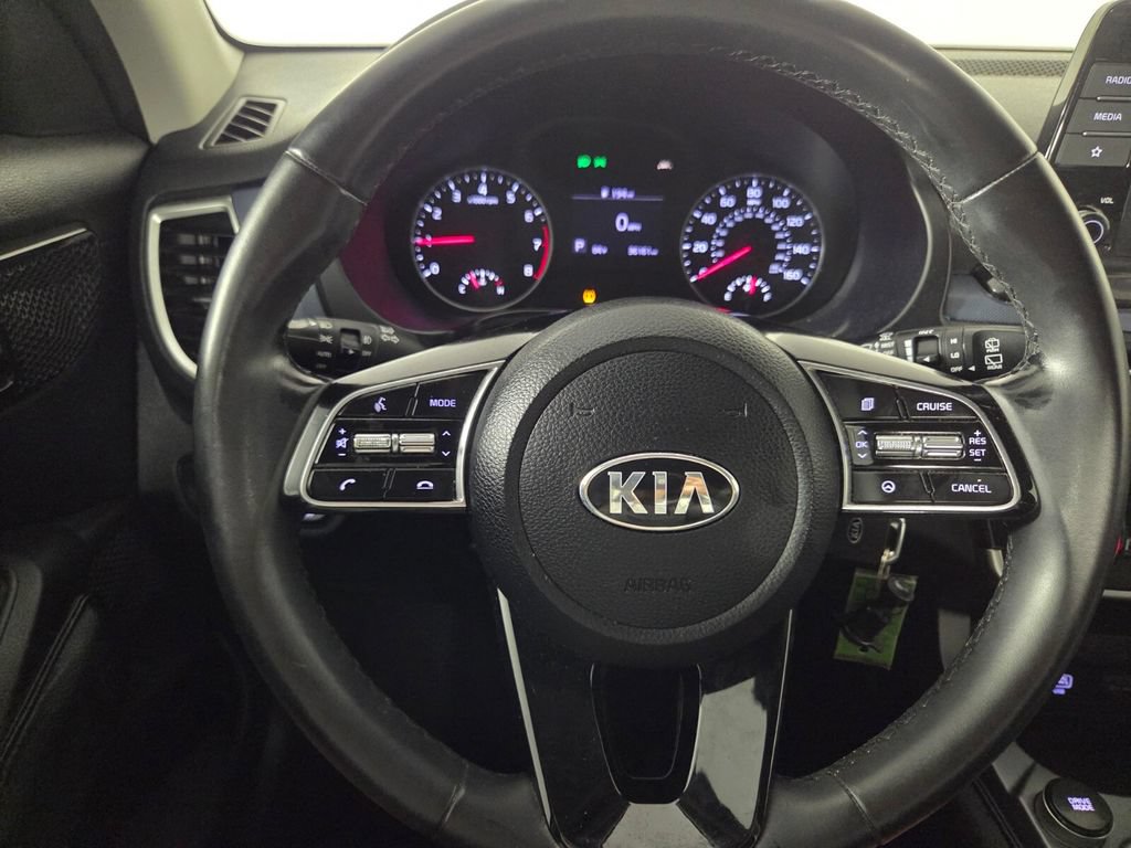 Used 2021 Kia Seltos S AWD/4WD image 16