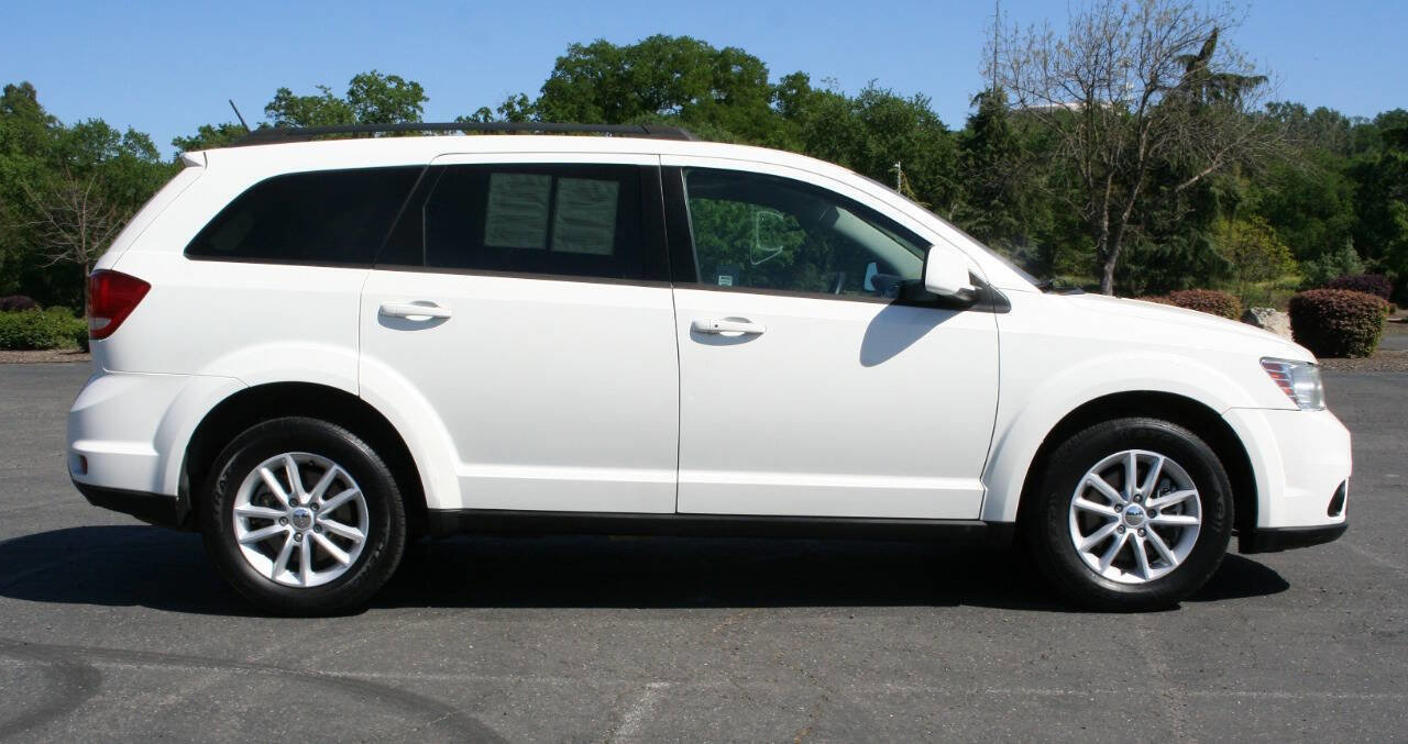 Used 2013 Dodge Journey SXT w/ Flexible Seating Group AWD/4WD image 4