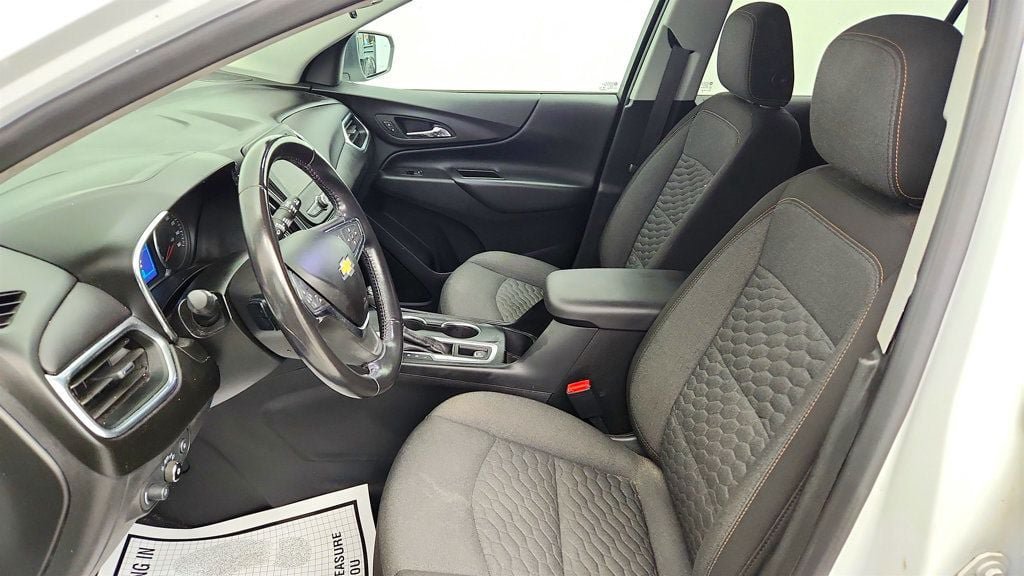 Used 2020 Chevrolet Equinox LT w/ Driver Convenience Package FWD image 15