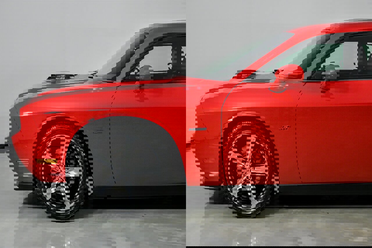 Used 2014 Dodge Challenger R/T image 7