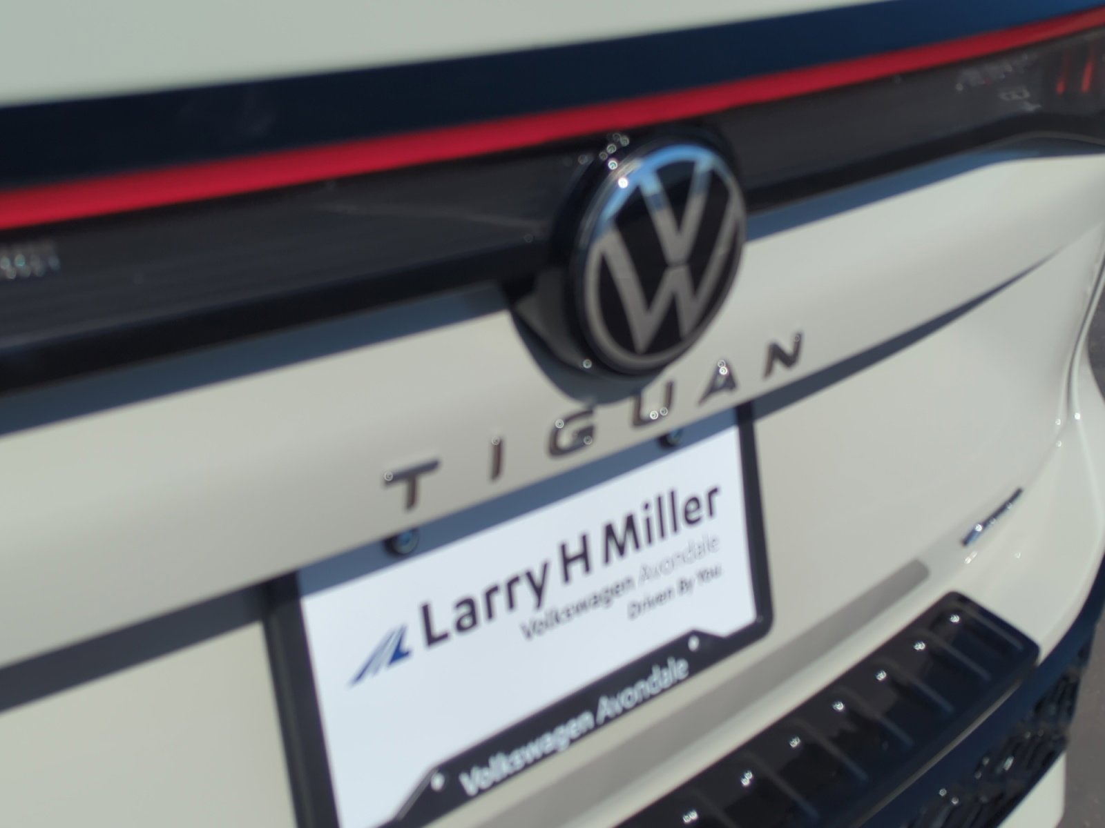 New 2026 Volkswagen Tiguan SEL R-Line image 23