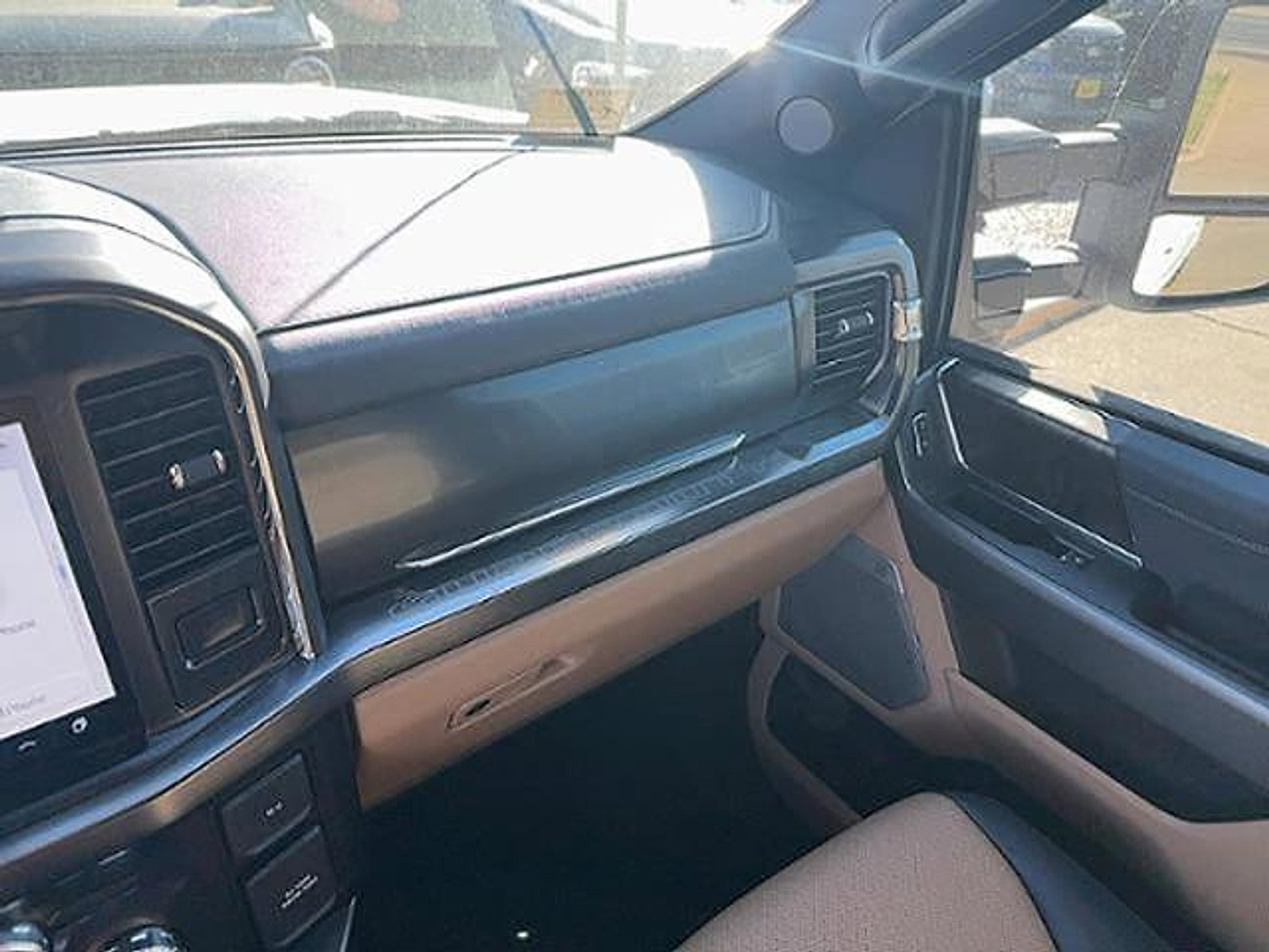 New 2026 Ford F250 Lariat w/ FX4 Off-Road Package AWD/4WD image 19