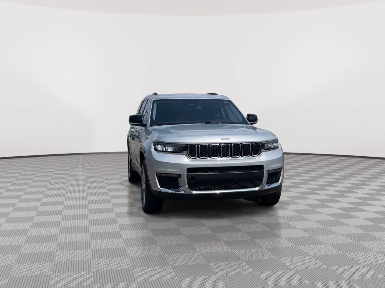 Used 2021 Jeep Grand Cherokee L Limited AWD/4WD image 3