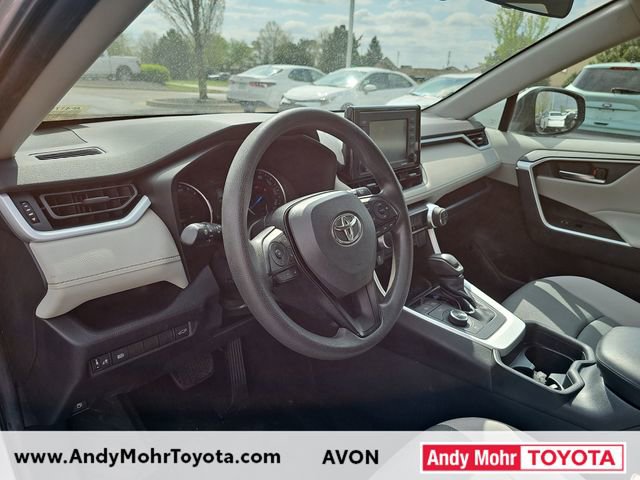 Used 2021 Toyota RAV4 XLE w/ Convenience Package image 9