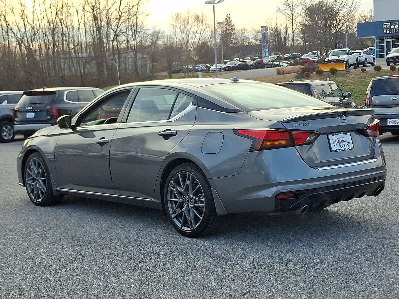 Used 2023 Nissan Altima 2.0 SR image 4