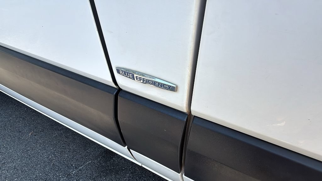 Used 2015 Mercedes-Benz Sprinter 2500 image 11
