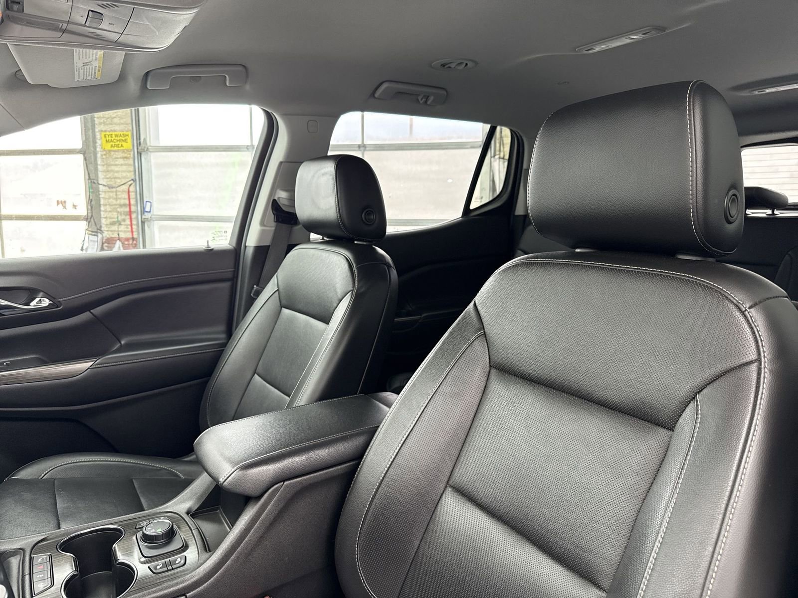 Used 2020 GMC Acadia SLT image 10