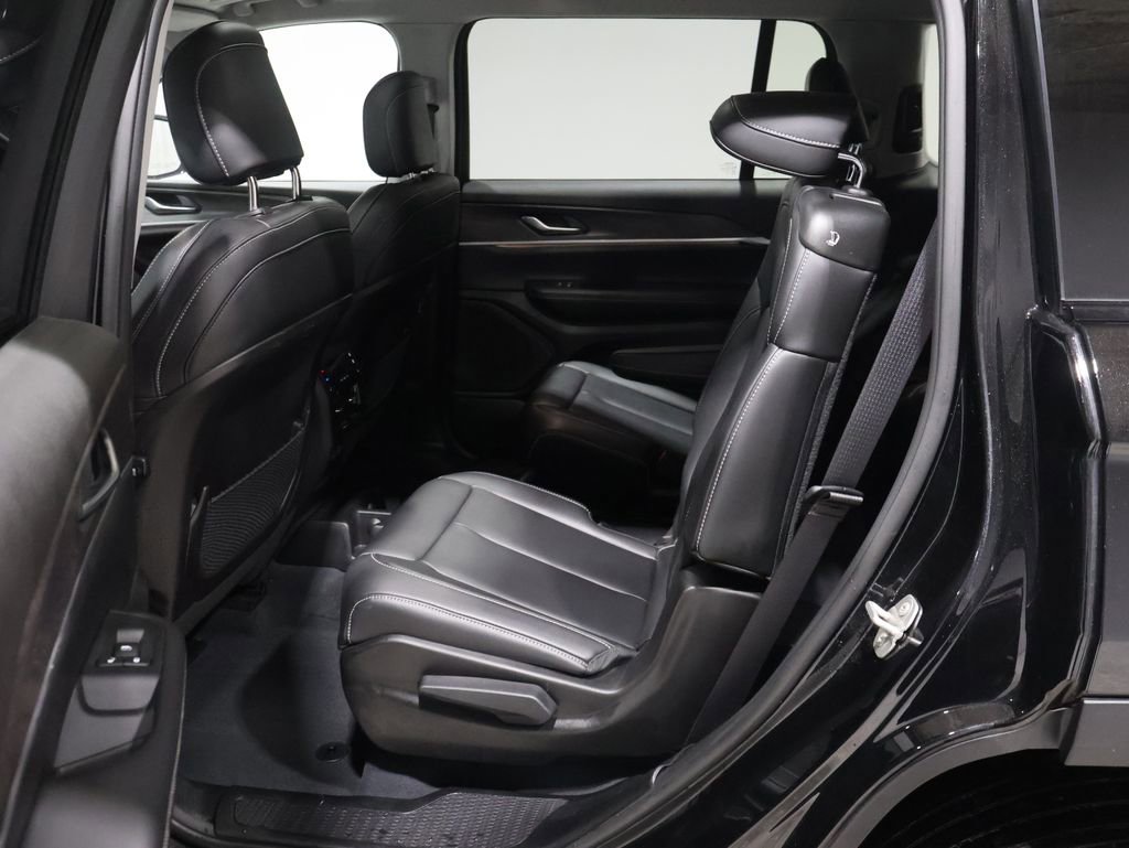 Used 2023 Jeep Grand Cherokee L Limited w/ Trailer Tow Group (B) image 19