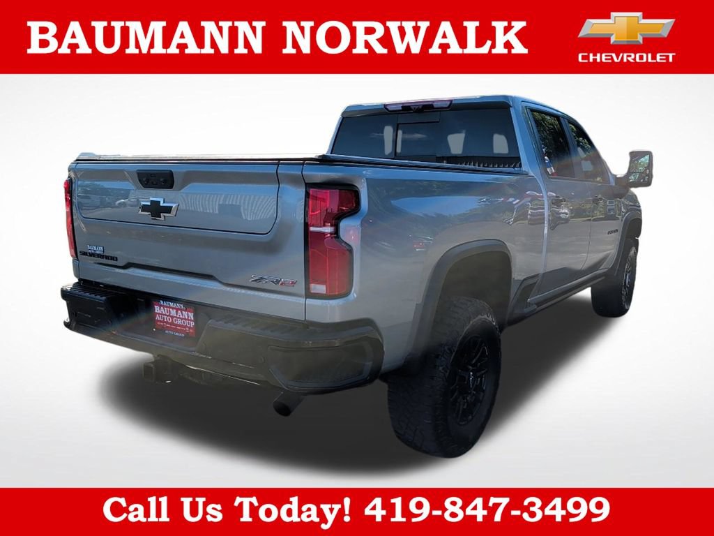 Used 2025 Chevrolet Silverado 2500 ZR2 w/ Technology Package AWD/4WD image 7
