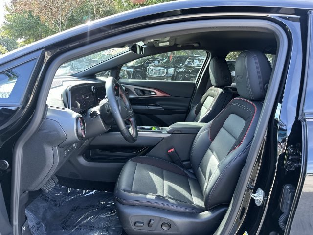 Used 2025 Chevrolet Equinox EV RS FWD image 30