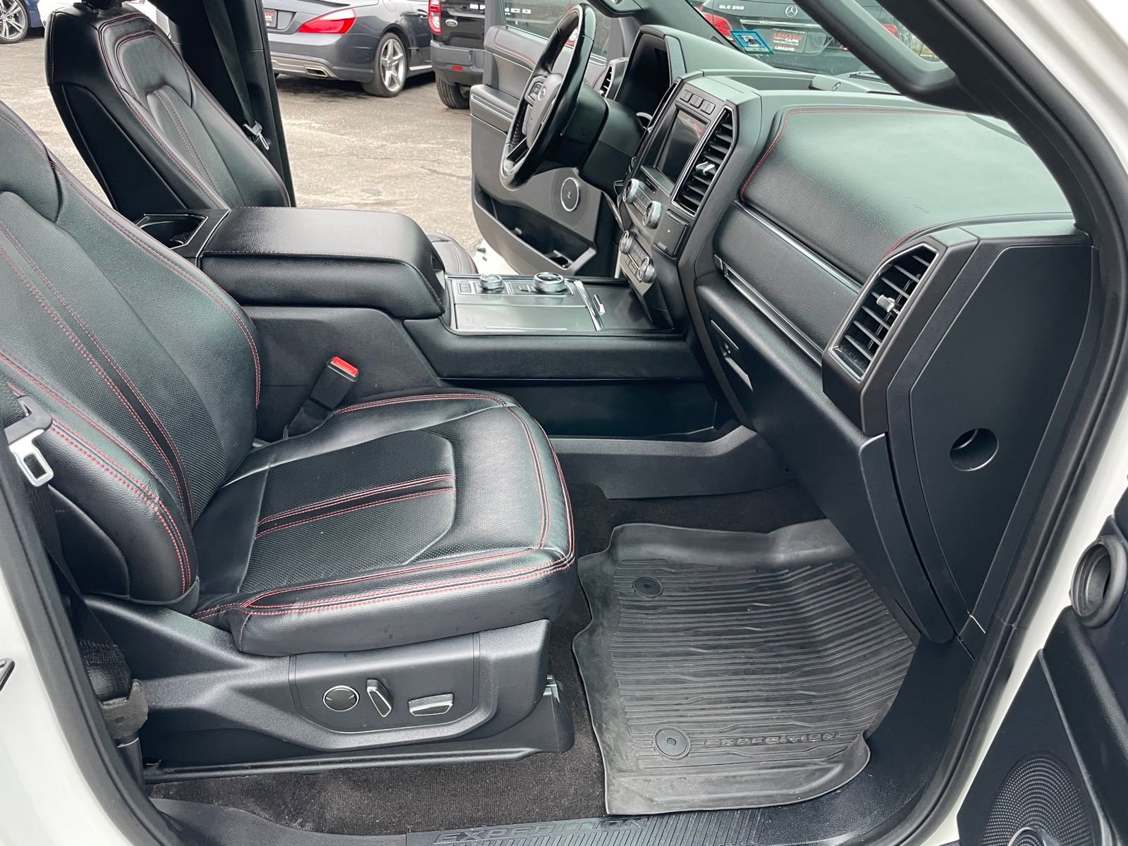Used 2020 Ford Expedition Limited w/ Equipment Group 303A image 12