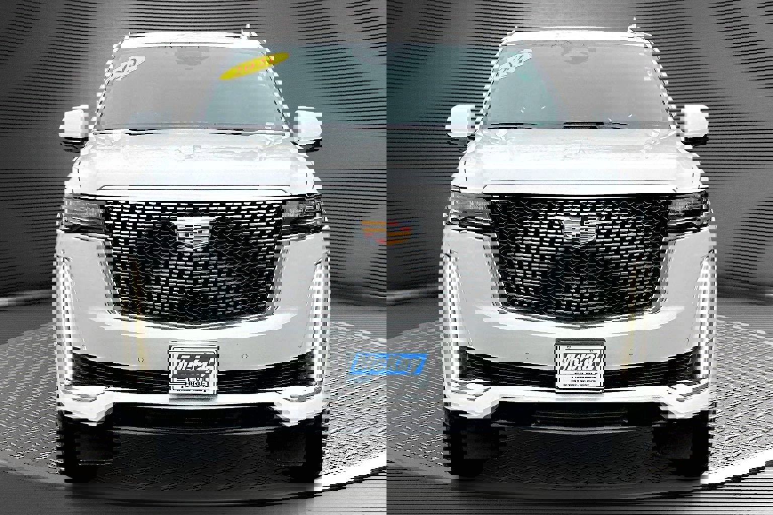 Used 2021 Cadillac Escalade Premium Luxury image 2