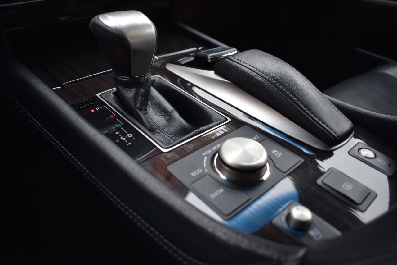 Used 2015 Lexus LS 460 AWD w/ Comfort Package image 34