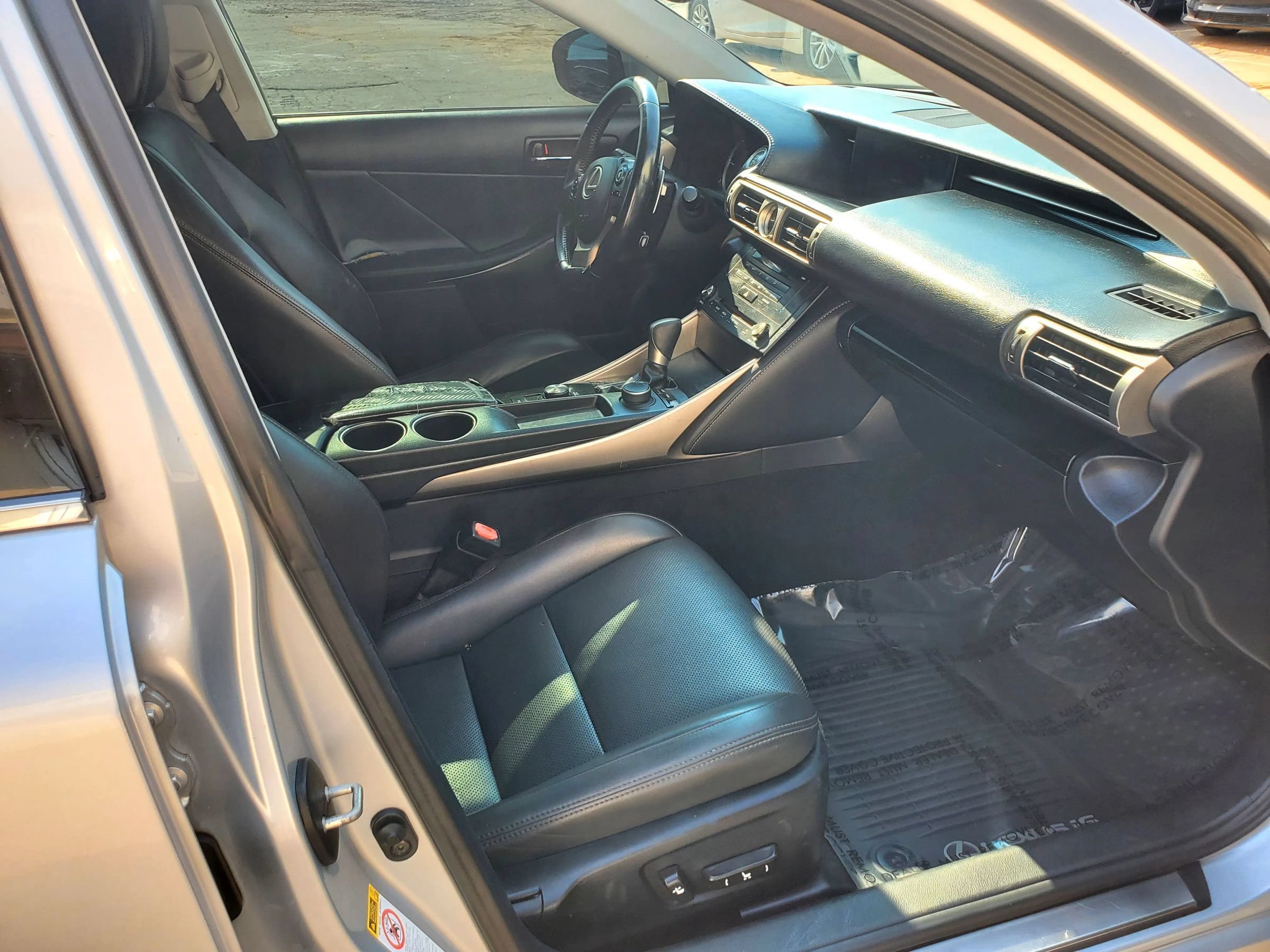 Used 2016 Lexus IS 200t RWD image 3