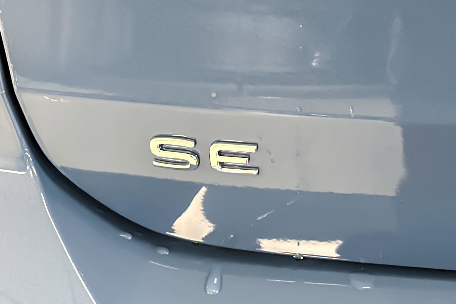 New 2026 Volkswagen Taos SE image 25