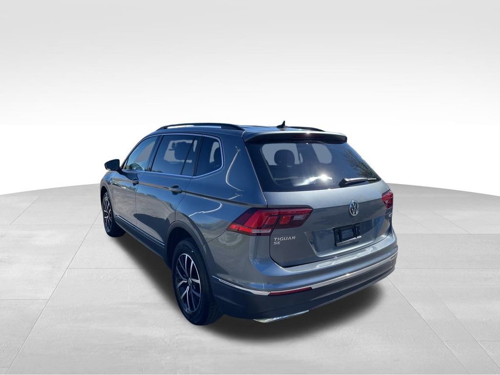 Used 2021 Volkswagen Tiguan SE w/ 3rd Row Seat Package image 3