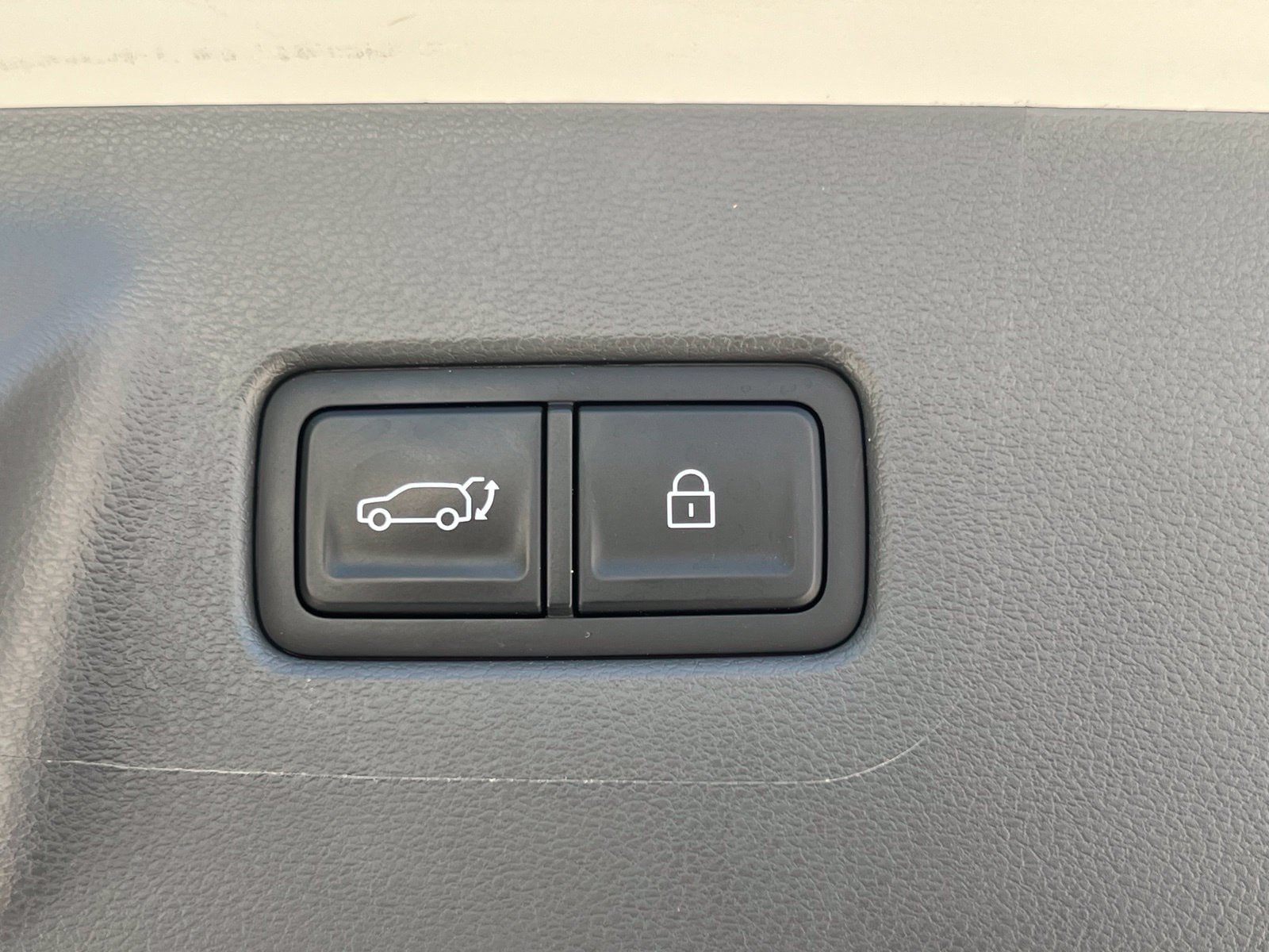 Used 2024 Hyundai Santa Fe Limited FWD image 16