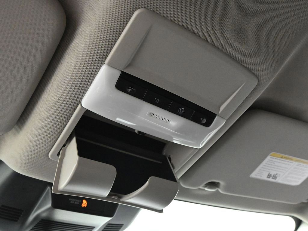 Used 2024 Nissan Rogue S image 24