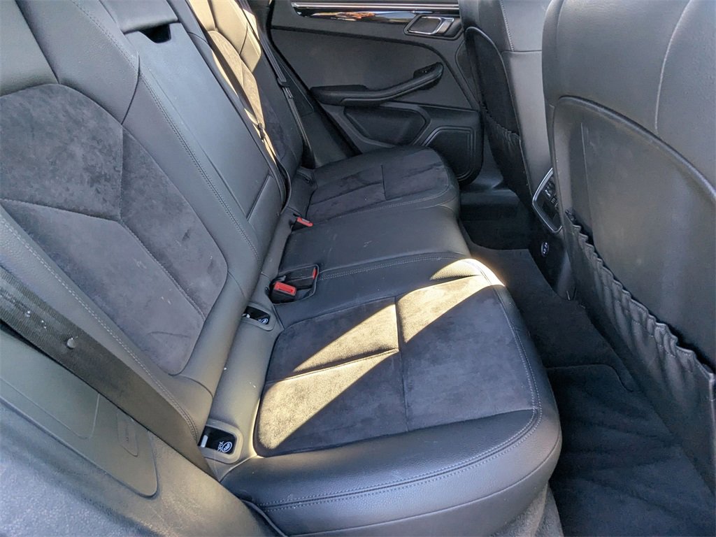 Used 2021 Porsche Macan S image 19