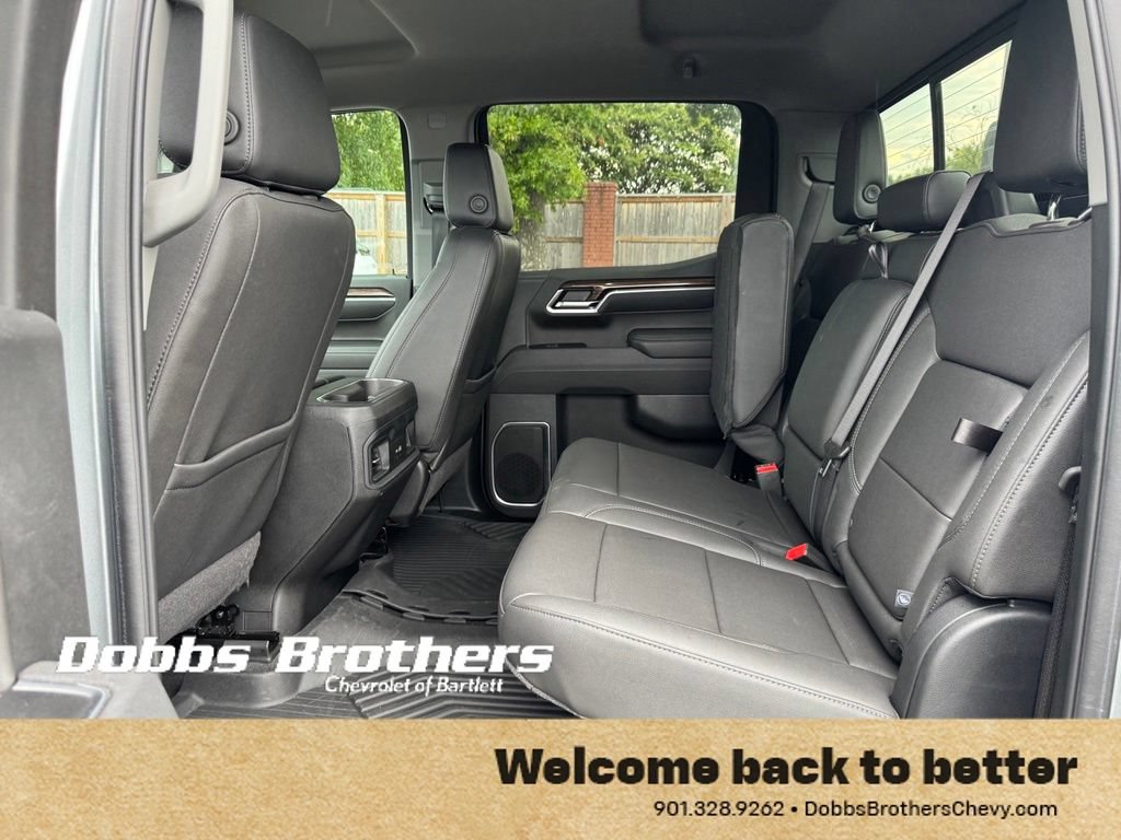 Used 2025 Chevrolet Silverado 1500 RST AWD/4WD image 32