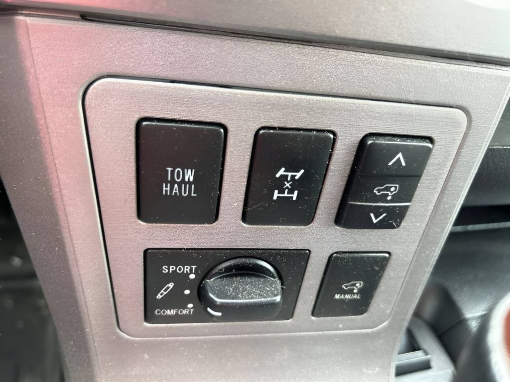 Used 2016 Toyota Sequoia Platinum AWD/4WD image 30