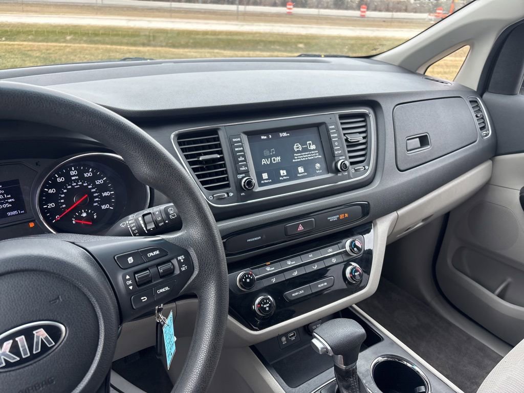 Used 2021 Kia Sedona LX image 54