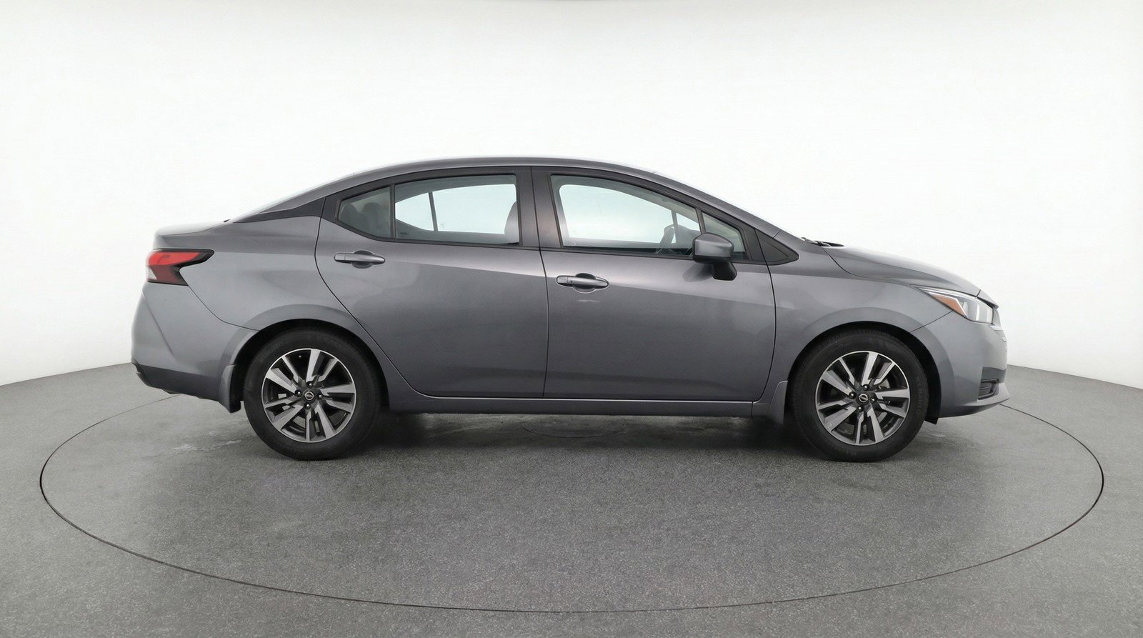 Used 2025 Nissan Versa SV FWD image 9