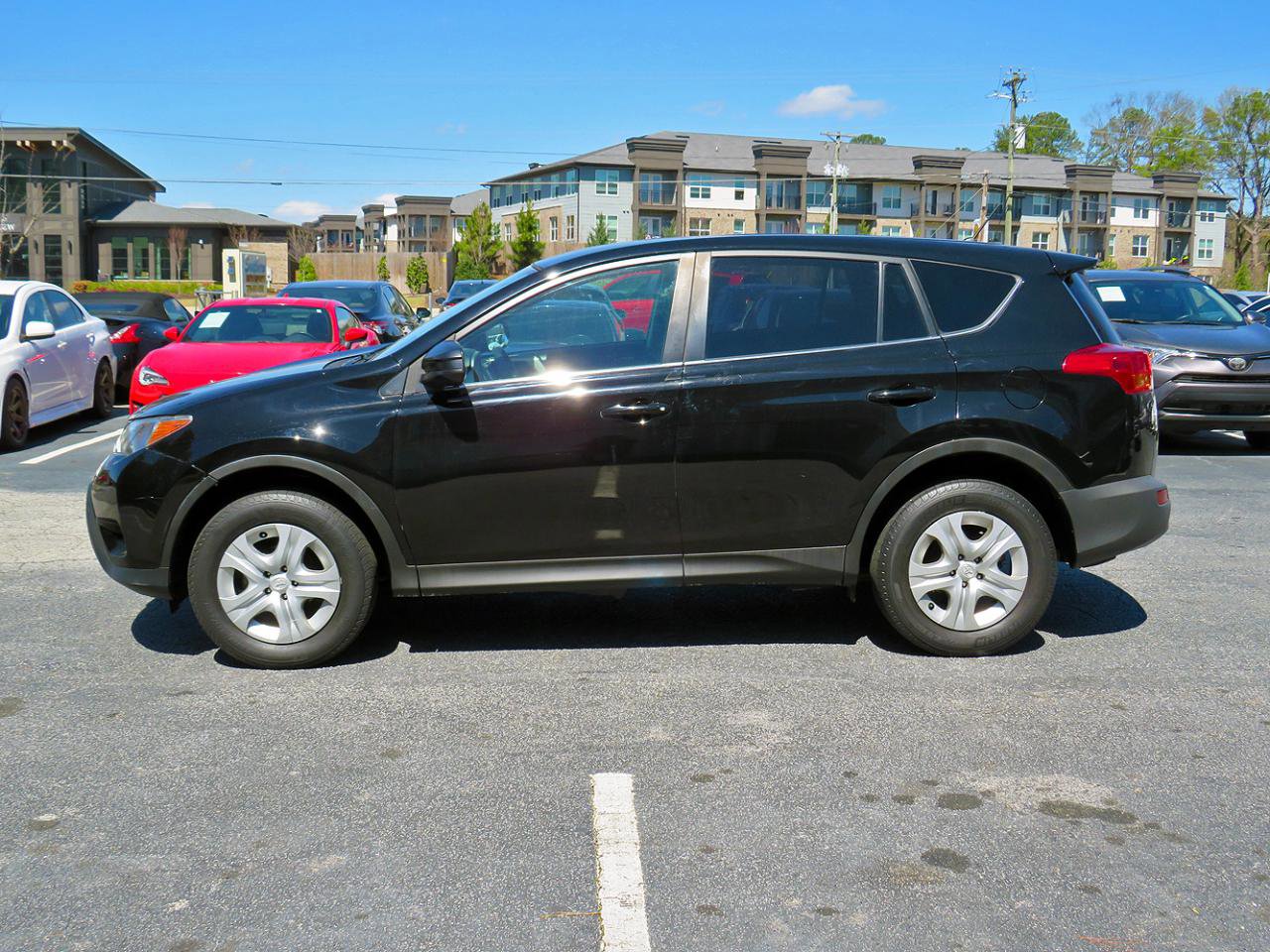 Used 2015 Toyota RAV4 LE image 10