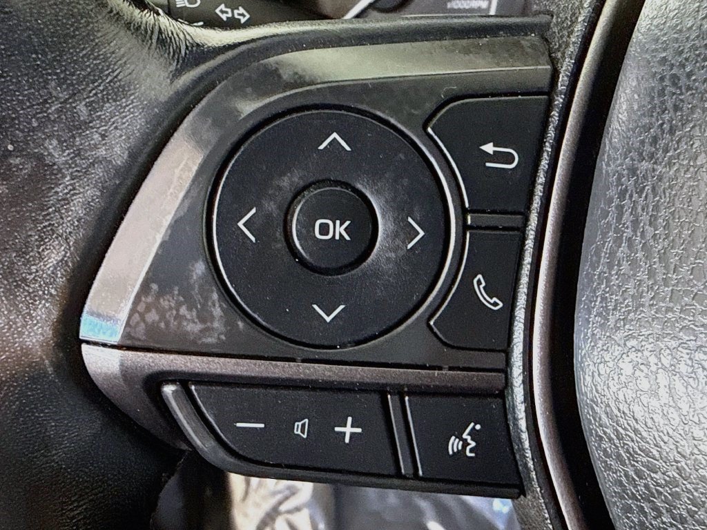 Used 2021 Toyota Camry SE FWD image 13