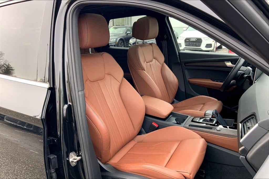 Used 2024 Audi Q5 2.0T Premium Plus w/ Premium Plus Package image 9