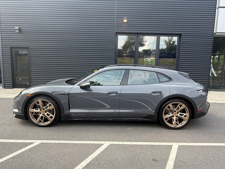 New 2026 Porsche Taycan 4S AWD/4WD image 2