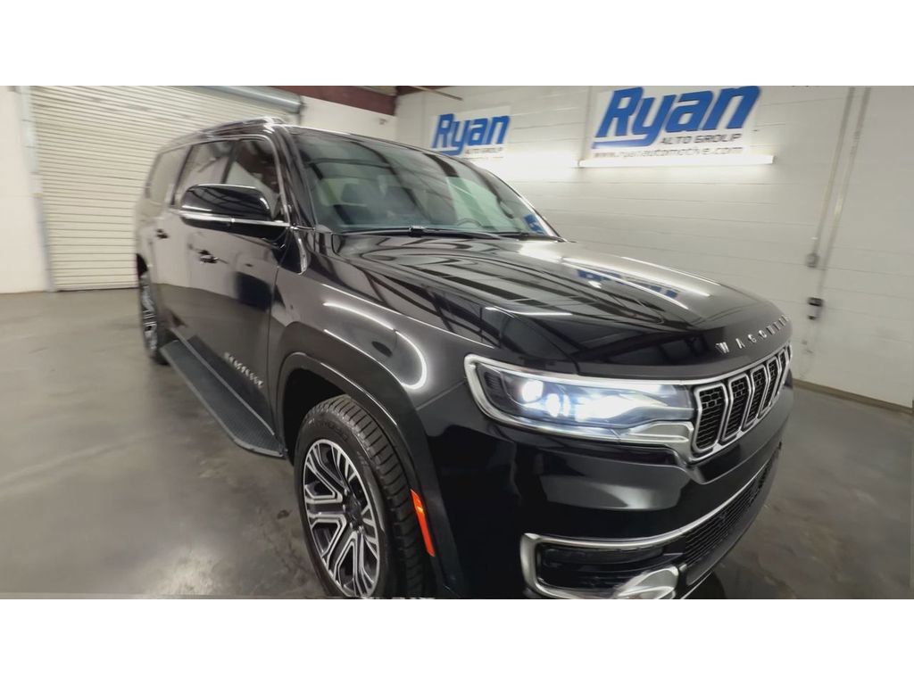 Used 2024 Jeep Wagoneer L Series II RWD image 2