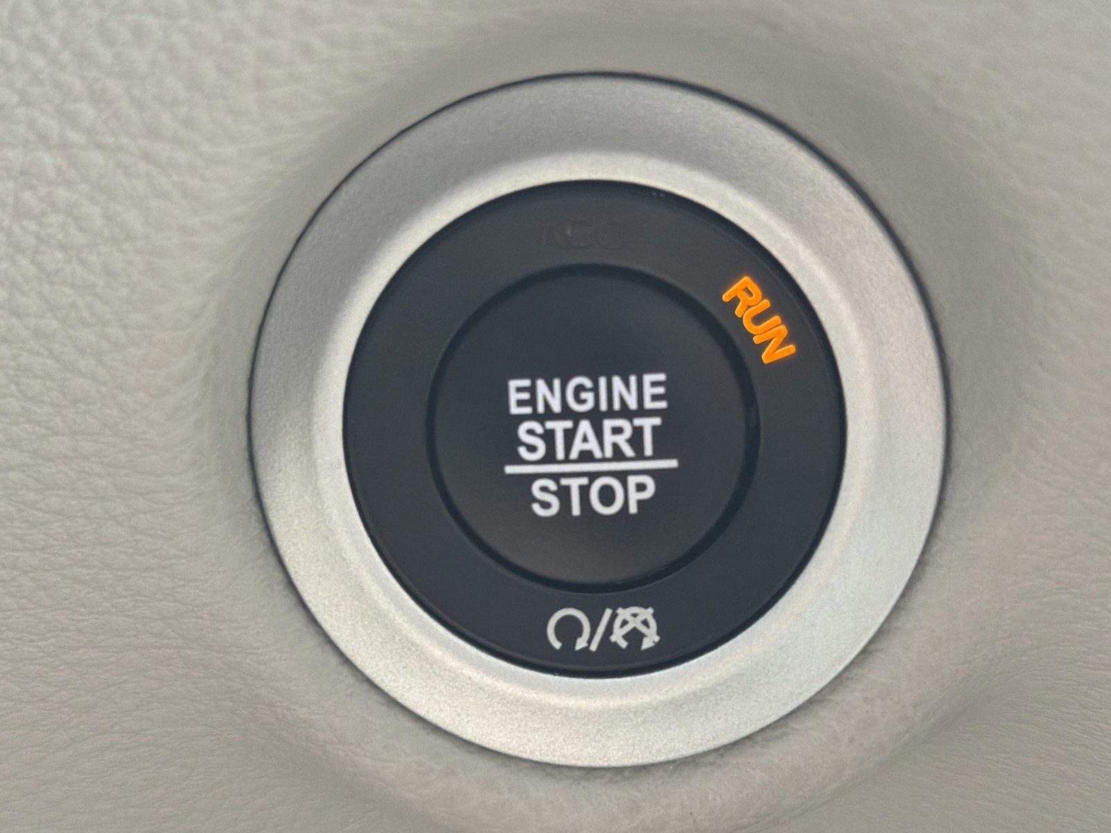 Used 2022 Chrysler Pacifica Touring-L w/ Uconnect Theater Family Group image 28