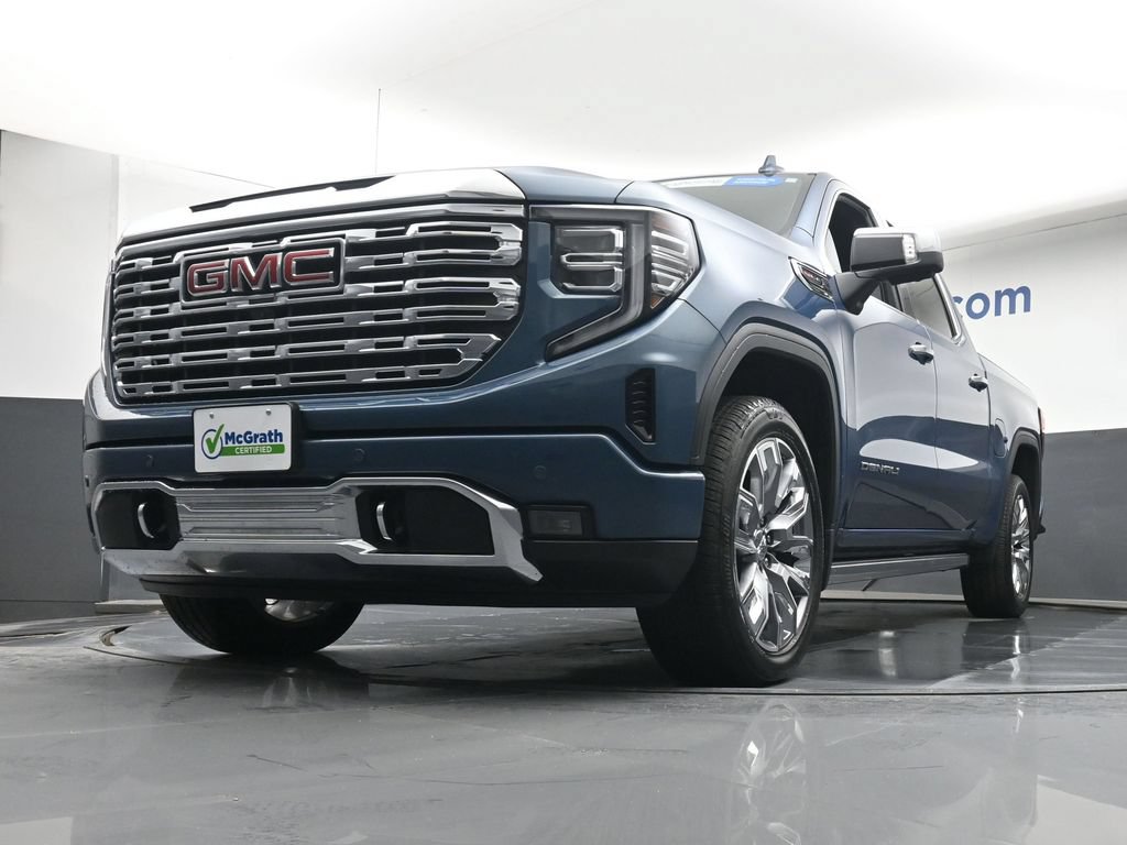 Used 2025 GMC Sierra 1500 Denali w/ Denali Reserve Package AWD/4WD image 7