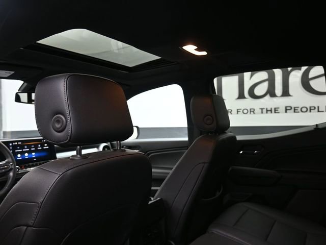 Used 2023 Chevrolet Colorado LT w/ LT Convenience Package III image 24