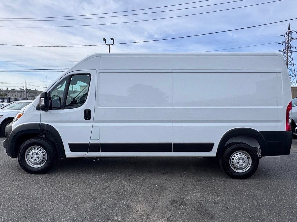 Used 2026 RAM ProMaster 2500 w/ Convenience Group FWD image 4